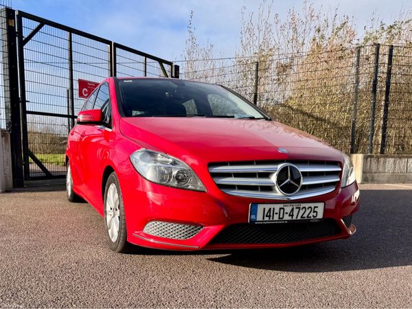Mercedes-Benz B-Class MPV, Petrol, 2014, Red