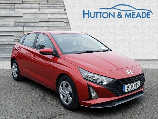 Hyundai i20 Hatchback, Petrol, 2025, Red