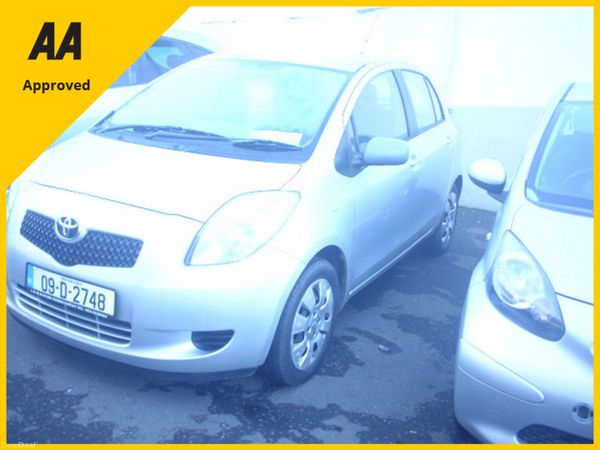 Toyota Yaris Hatchback, Petrol, 2009, Silver