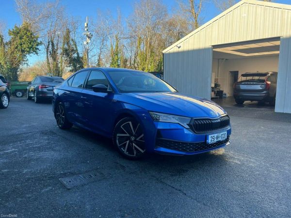 Skoda Octavia Saloon, Diesel, 2025, Blue