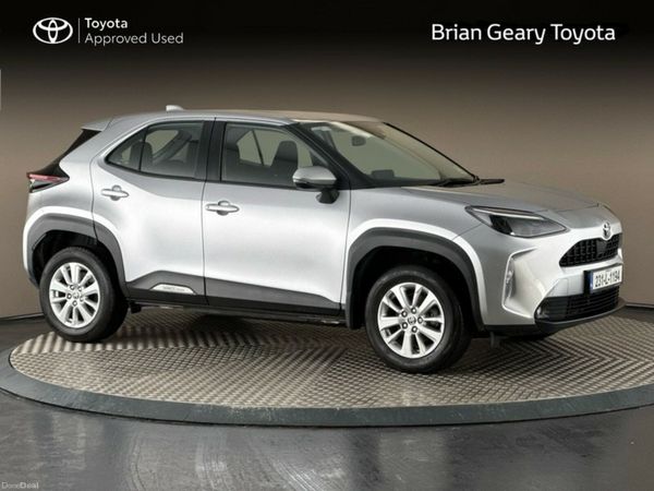 Toyota Yaris Cross Hatchback, Petrol Hybrid, 2023, Silver