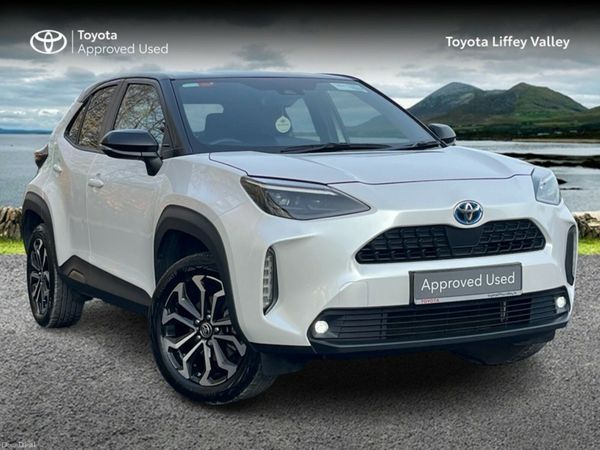 Toyota Yaris Cross Hatchback, Petrol Hybrid, 2024, White