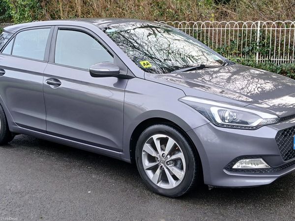 Hyundai i20 Hatchback, Petrol, 2017, Grey