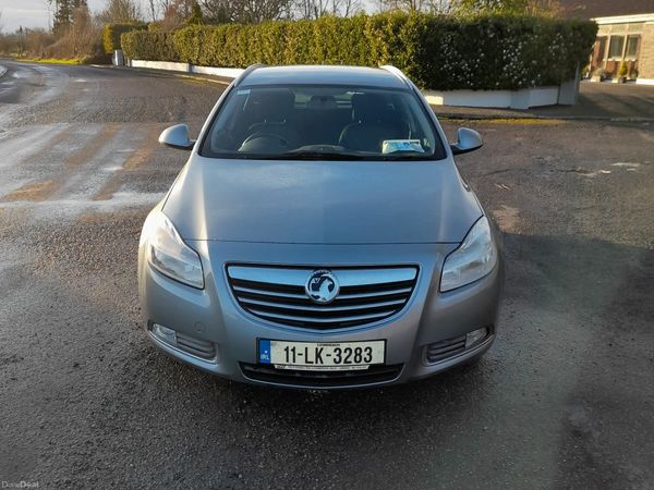 Vauxhall Insignia Estate, Diesel, 2011, Silver