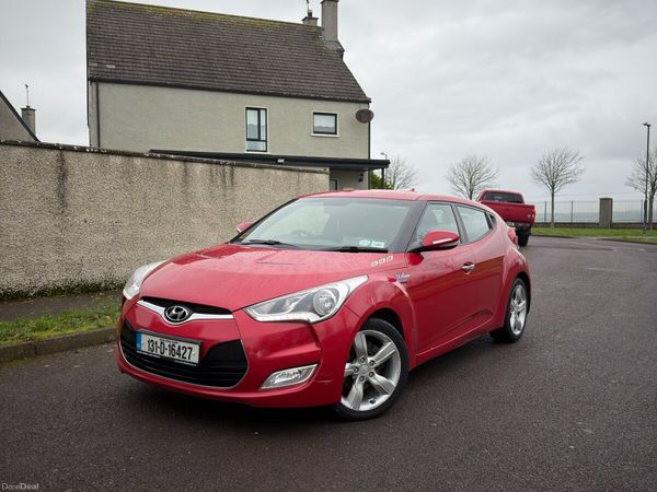 Hyundai Veloster Hatchback, Petrol, 2013, Red