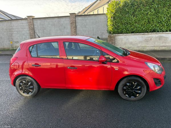 Opel Corsa Hatchback, Petrol, 2014, Red