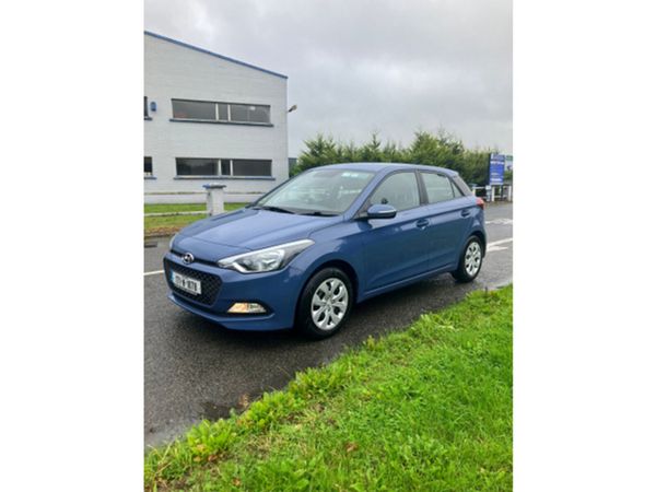 Hyundai i20 Hatchback, Petrol, 2017, Blue