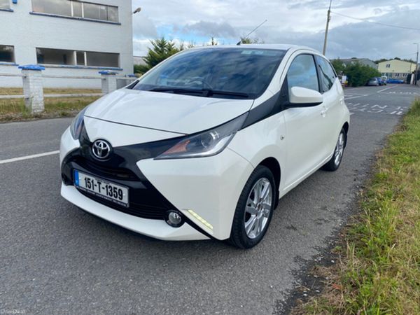 Toyota Aygo Hatchback, Petrol, 2015, White