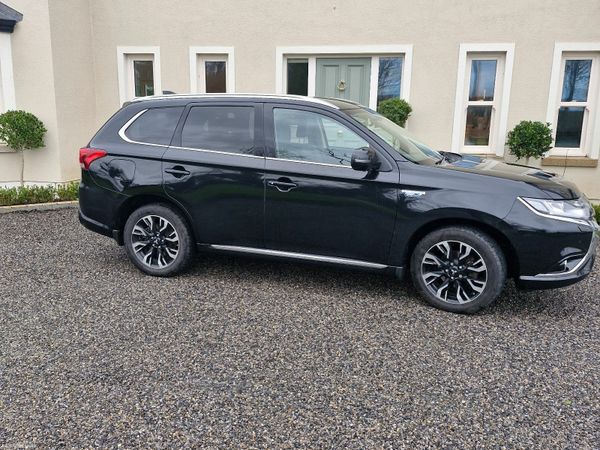 Mitsubishi Outlander SUV, Petrol Plug-in Hybrid, 2018, Black