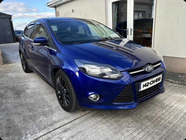 Ford Focus Hatchback, Petrol, 2014, Blue