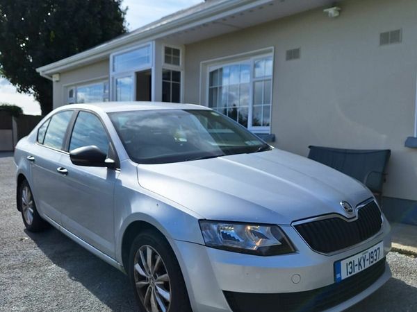 Skoda Octavia Hatchback, Diesel, 2013, Silver