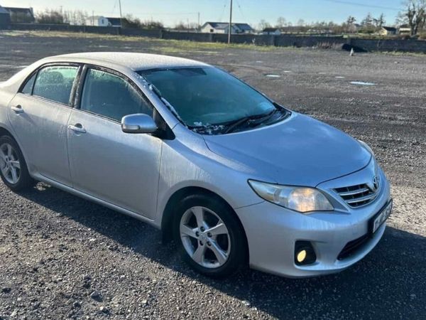 Toyota Corolla Saloon, Diesel, 2011, Silver