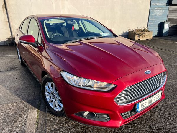 Ford Mondeo Hatchback, Diesel, 2015, Red