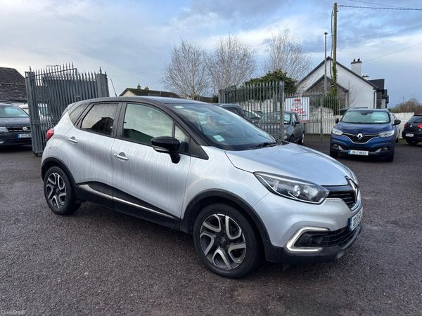 Renault Captur Hatchback, Petrol, 2020, Grey