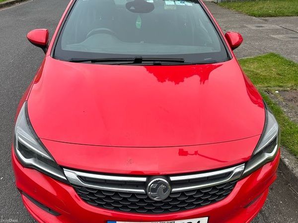 Vauxhall Astra Hatchback, Diesel, 2016, Red
