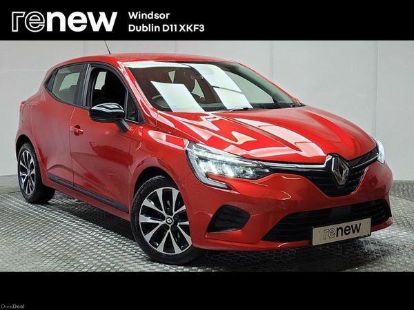 Renault Clio Hatchback, Petrol, 2023, Red