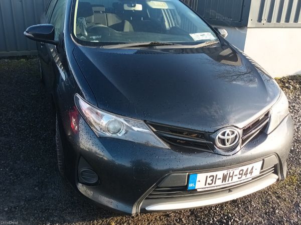 Toyota Auris Hatchback, Diesel, 2013, Black