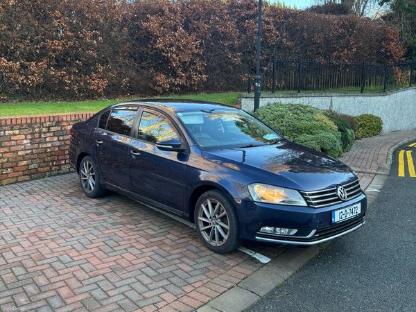 Volkswagen Passat Saloon, Diesel, 2012, Blue
