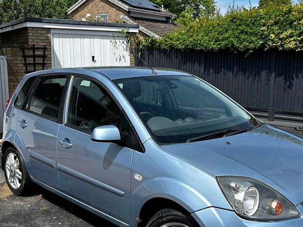 Ford Fiesta Hatchback, Petrol, 2006, Blue