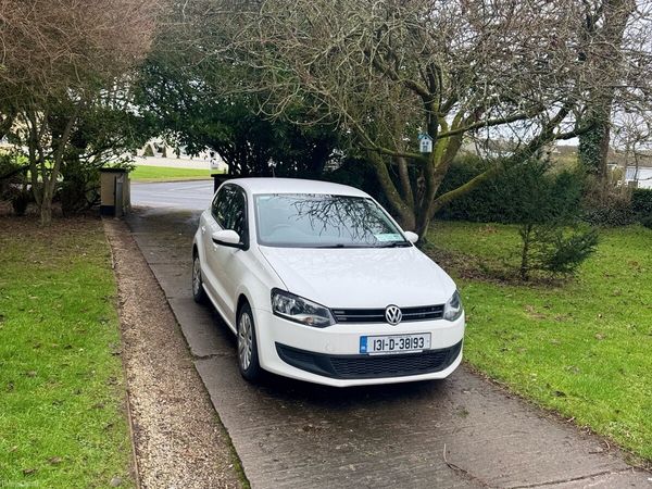 Volkswagen Polo Hatchback, Petrol, 2013, White
