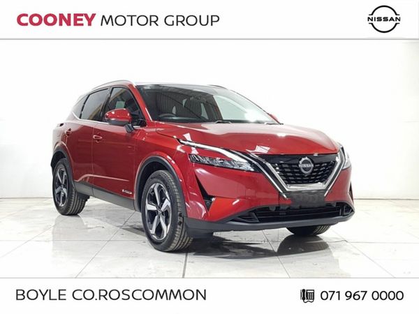 Nissan Qashqai MPV, Petrol, 2023, Red