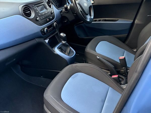 Hyundai i10 Hatchback, Petrol, 2014, Blue