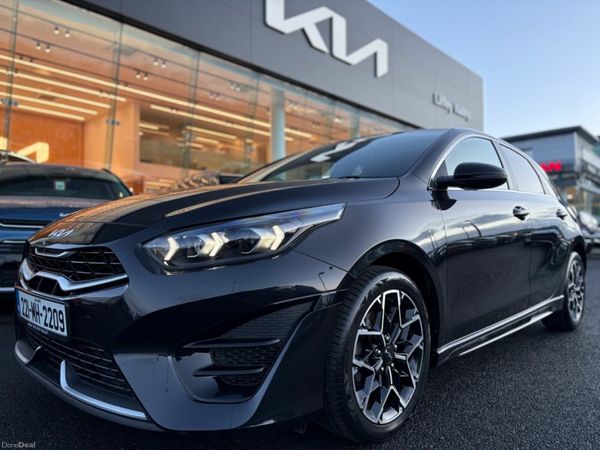 Kia Ceed Hatchback, Diesel, 2022, Black