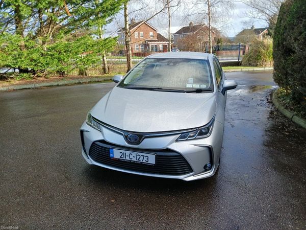 Toyota Corolla Saloon, Petrol Hybrid, 2021, Grey