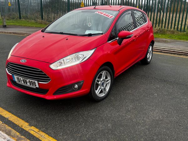 Ford Fiesta Hatchback, Diesel, 2015, Red