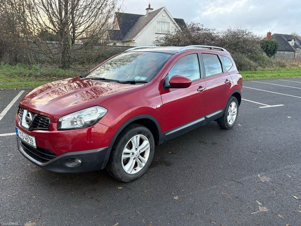 Nissan Qashqai+2 Hatchback, Diesel, 2011, Red