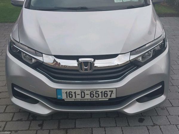 Honda Shuttle MPV, Petrol Hybrid, 2016, Silver