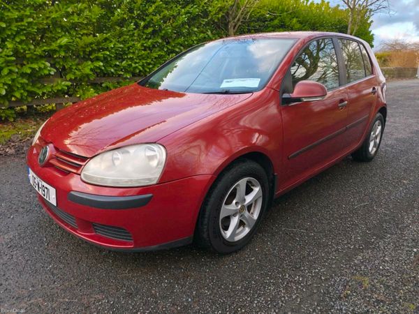 Volkswagen Golf Hatchback, Petrol, 2005, Red