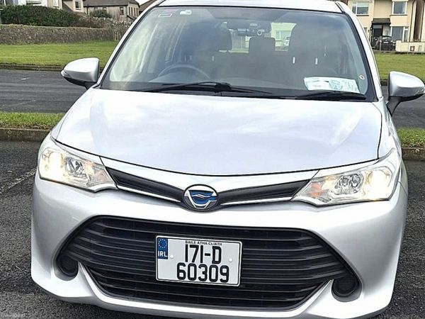 Toyota Corolla Estate, Petrol Hybrid, 2017, Silver