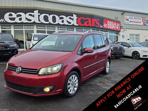Volkswagen Touran MPV, Petrol, 2013, Red