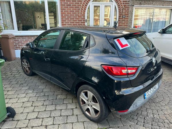 Renault Clio Hatchback, Petrol, 2013, Black