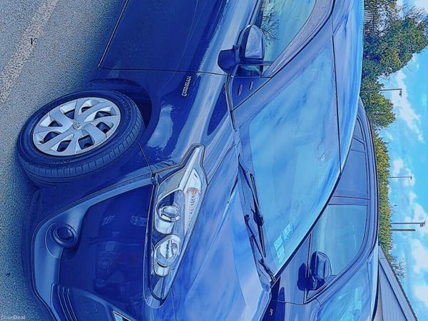 Toyota Sienta MPV, Petrol Hybrid, 2016, Black