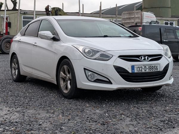 Hyundai i40 Saloon, Diesel, 2013, White