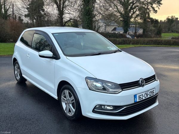 Volkswagen Polo Hatchback, Petrol, 2016, White