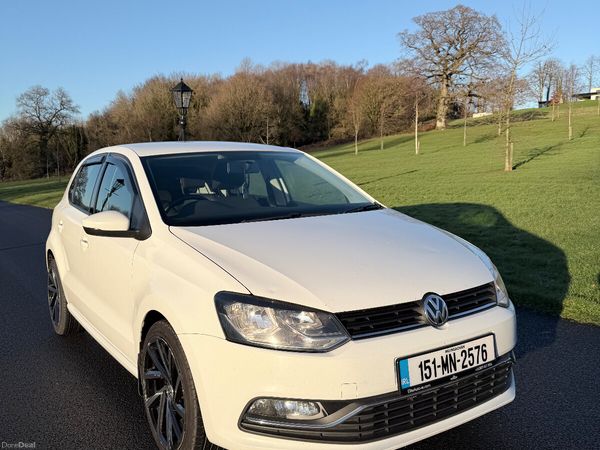 Volkswagen Polo Hatchback, Petrol, 2015, White