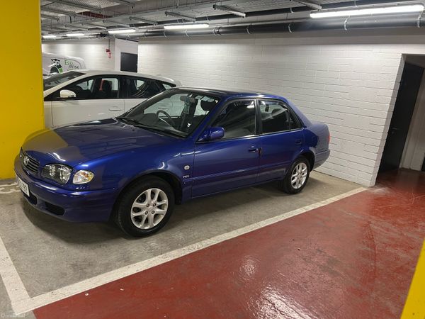 Toyota Corolla Saloon, Petrol, 2001, Blue