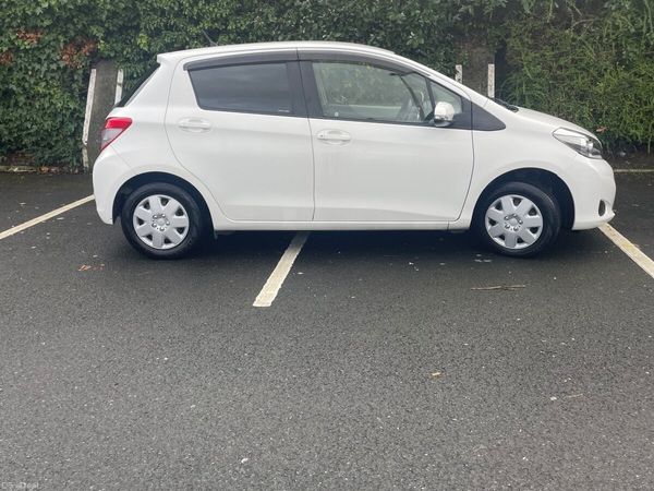Toyota Vitz Hatchback, Petrol, 2014, White