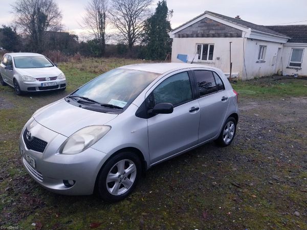 Toyota Yaris Hatchback, Petrol, 2006, Silver