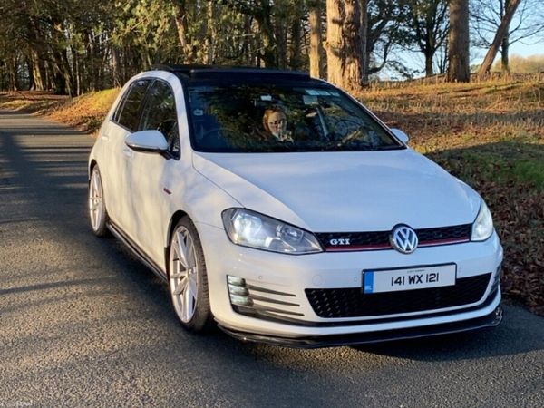 Volkswagen Golf Estate, Petrol, 2014, White