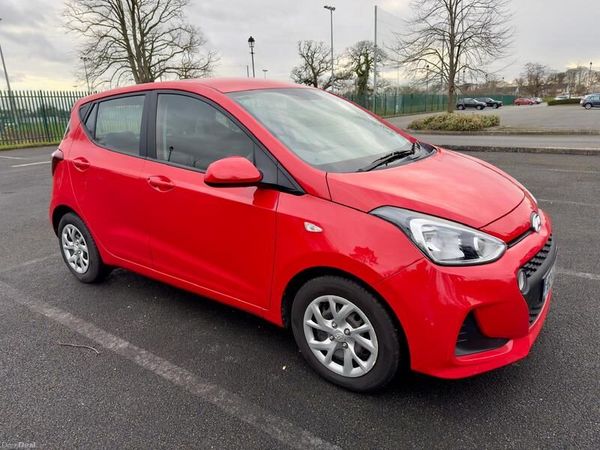 Hyundai i10 Hatchback, Petrol, 2018, Red