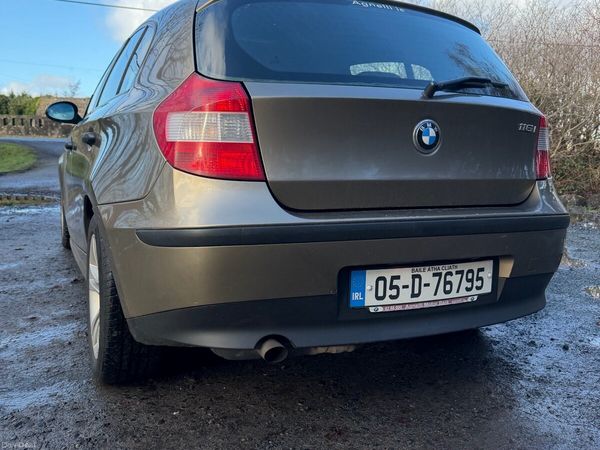 BMW 1-Series Hatchback, Petrol, 2005, Gold
