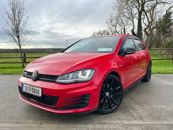Volkswagen Golf Hatchback, Diesel, 2016, Red