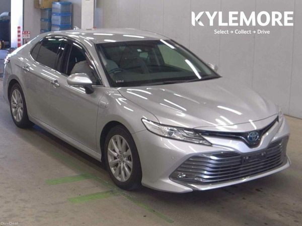 Toyota Camry Saloon, Petrol Hybrid, 2020, Silver