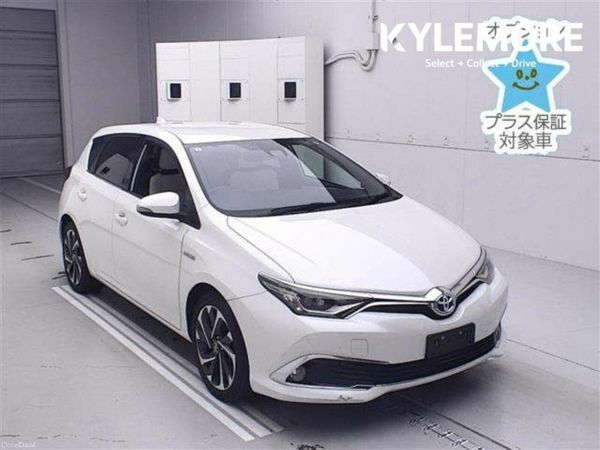 Toyota Auris Hatchback, Petrol Hybrid, 2017, White