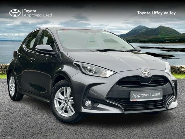 Toyota Yaris Hatchback, Petrol Hybrid, 2025, Grey