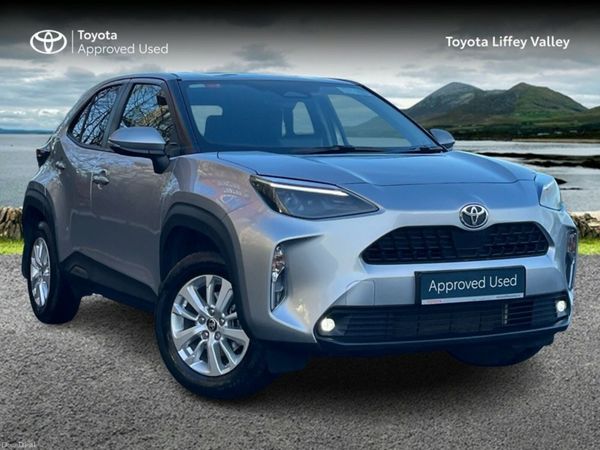 Toyota Yaris Cross Hatchback, Petrol Hybrid, 2025, Silver